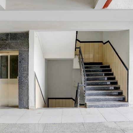 Super Townhouse Ambaji Formerly Hotel Kardhar Inn Exterior foto