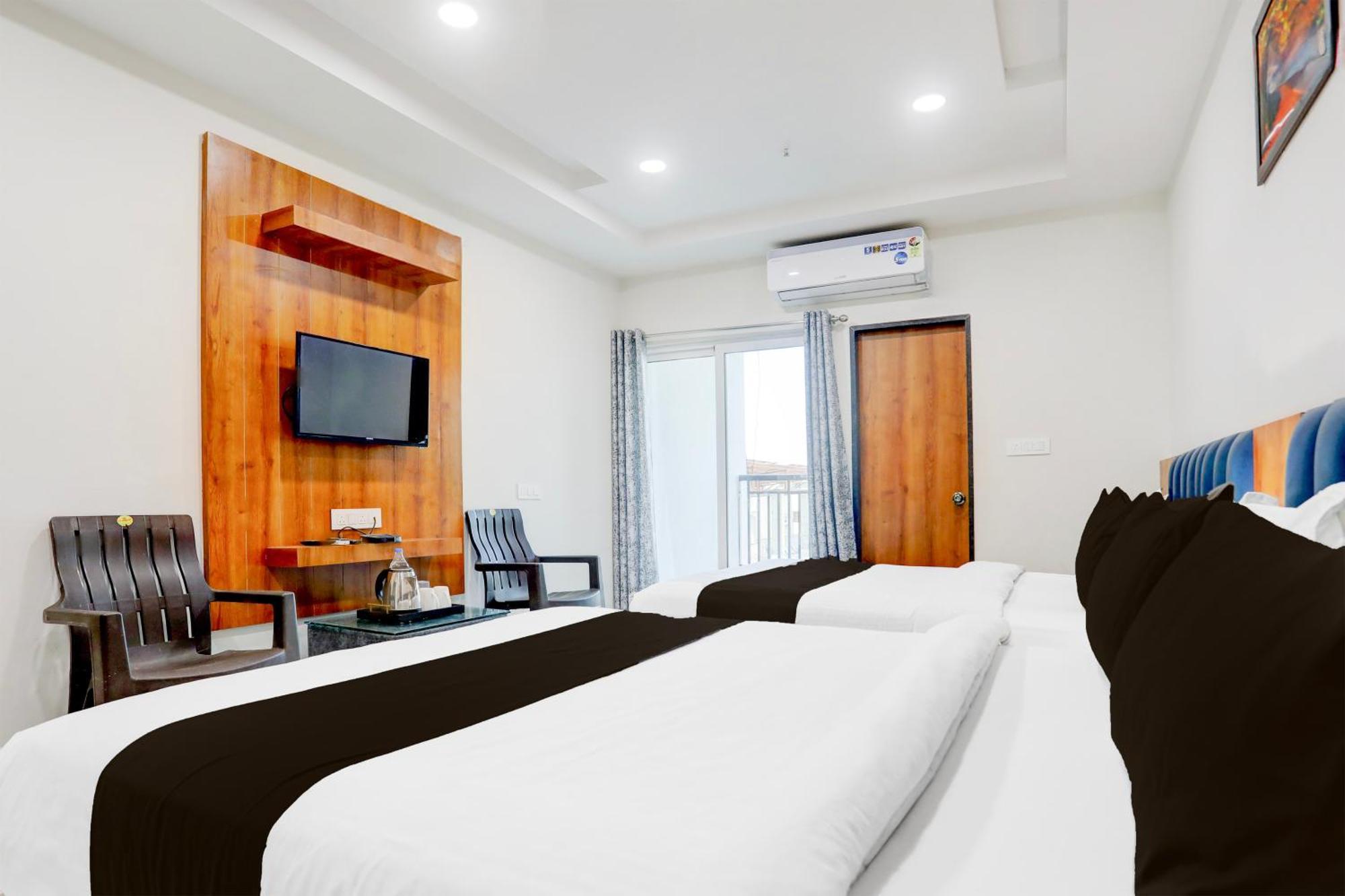 Super Townhouse Ambaji Formerly Hotel Kardhar Inn Exterior foto