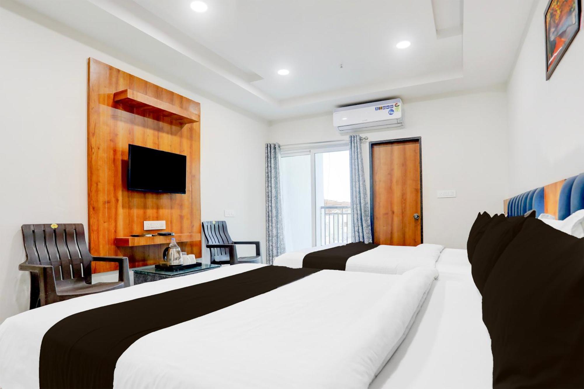 Super Townhouse Ambaji Formerly Hotel Kardhar Inn Exterior foto