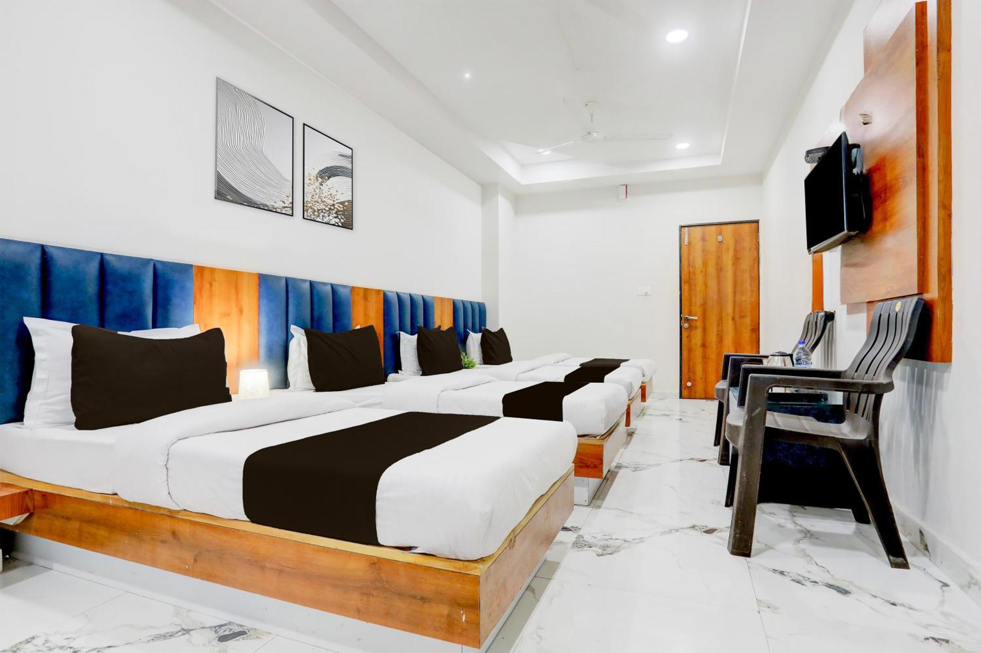 Super Townhouse Ambaji Formerly Hotel Kardhar Inn Exterior foto