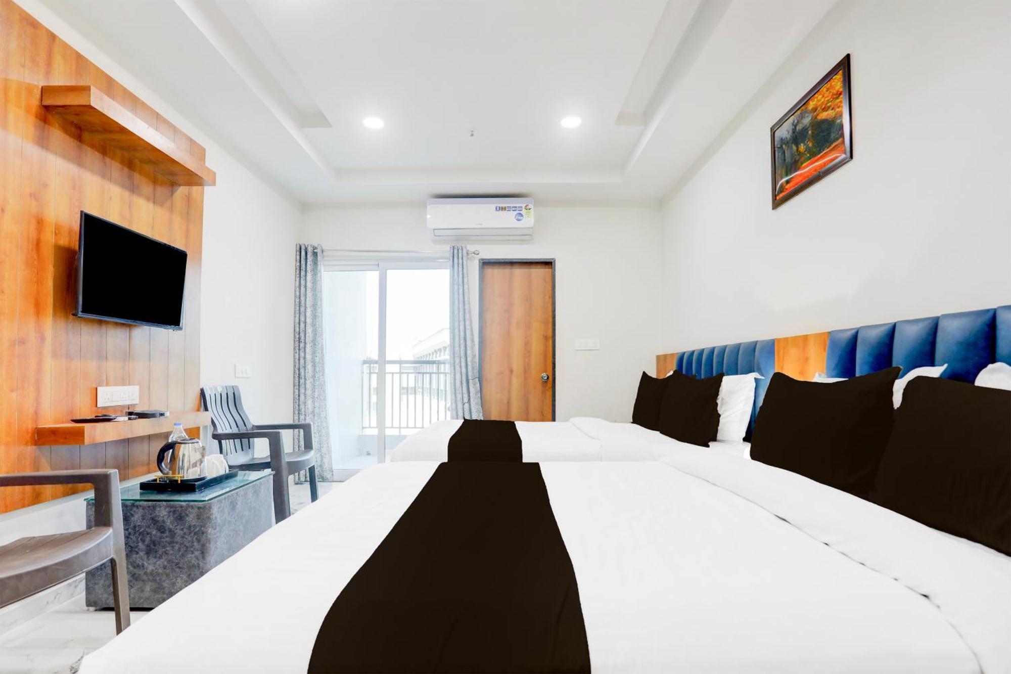 Super Townhouse Ambaji Formerly Hotel Kardhar Inn Exterior foto